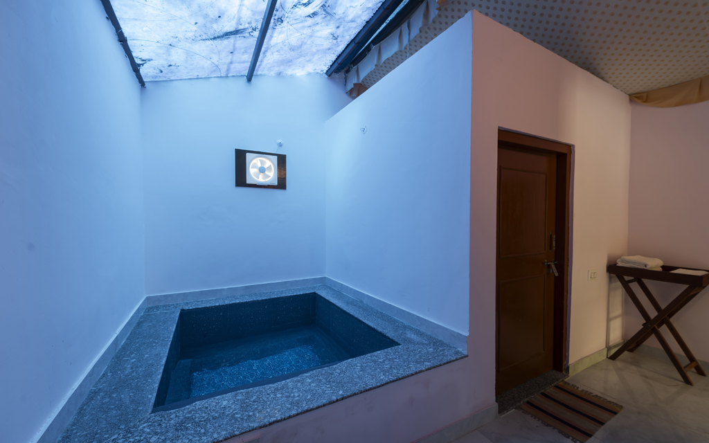 Cottage with Plunge-Pool
